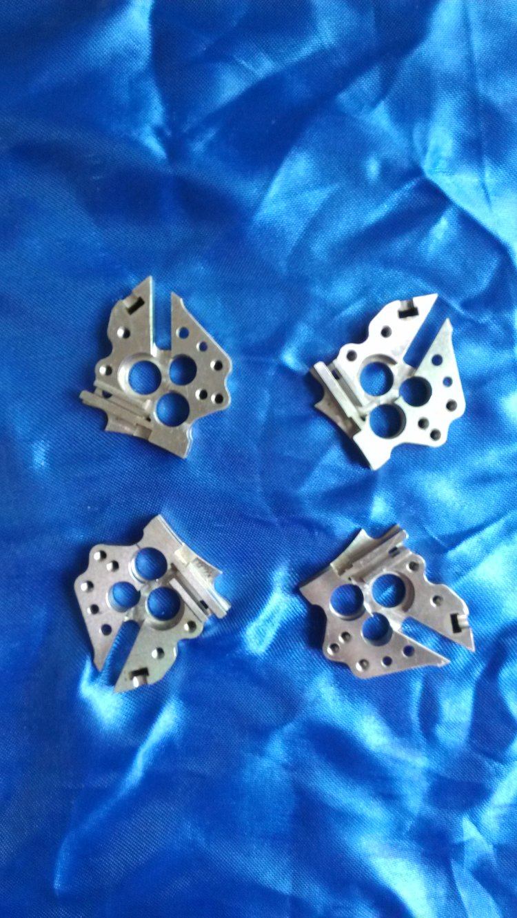 医疗零件精密CNC加工定制 为穿戴设备与机械配件提供可靠解决方案